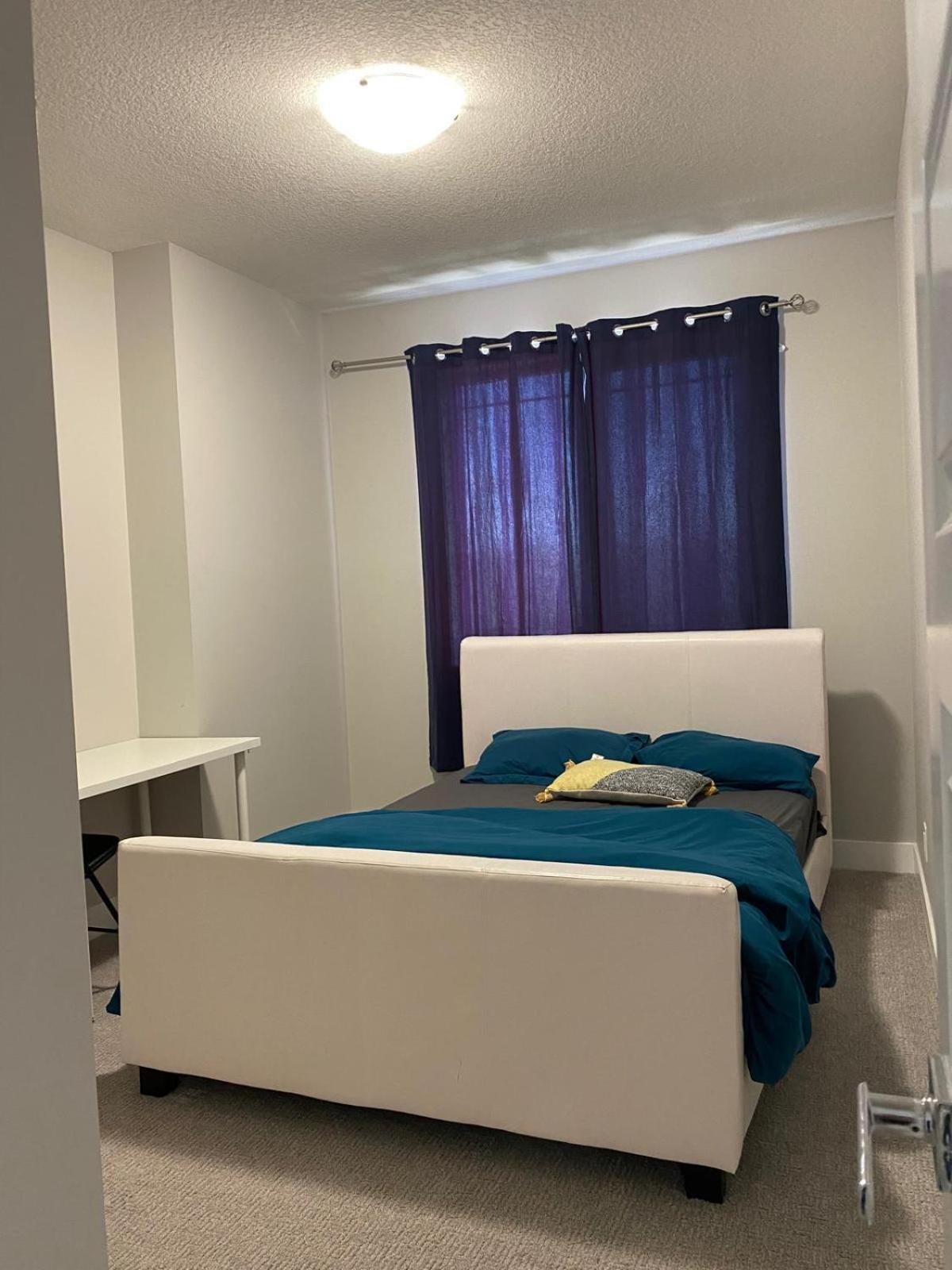 Flowealth Property Luxury Villa Near Lake Netflix Tv Wifi YYC 외부 사진
