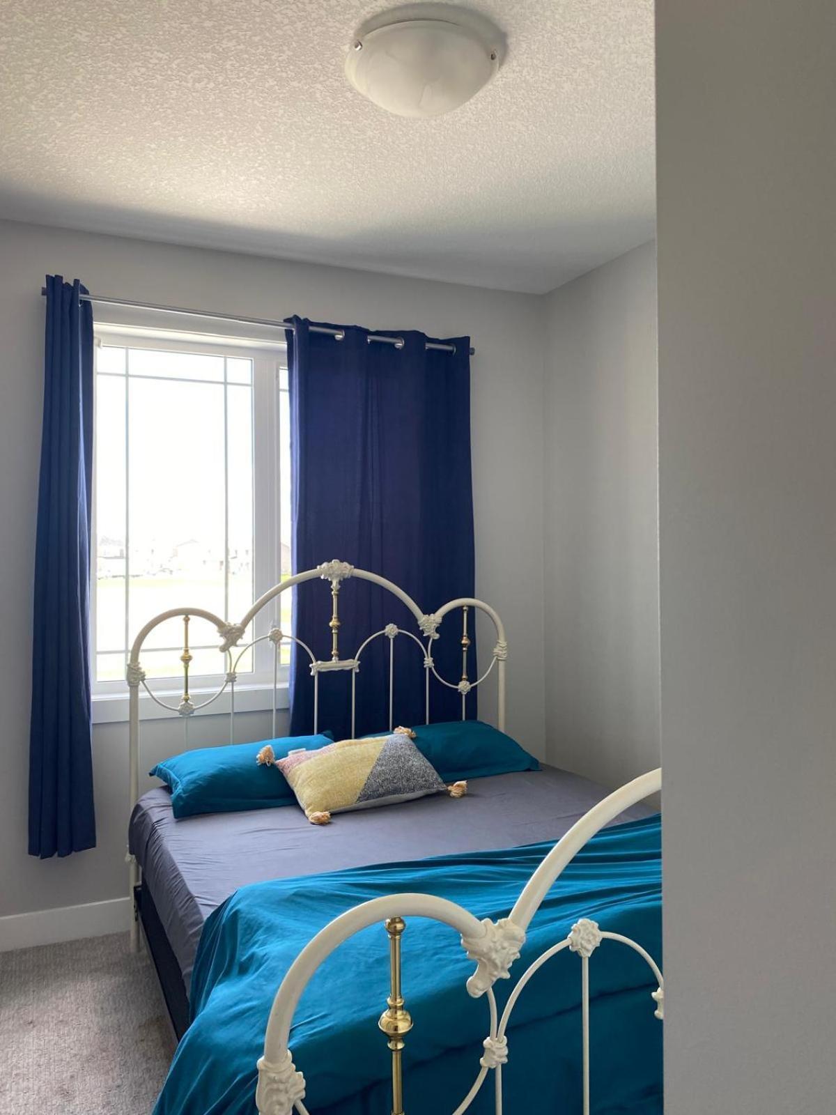 Flowealth Property Luxury Villa Near Lake Netflix Tv Wifi YYC 외부 사진