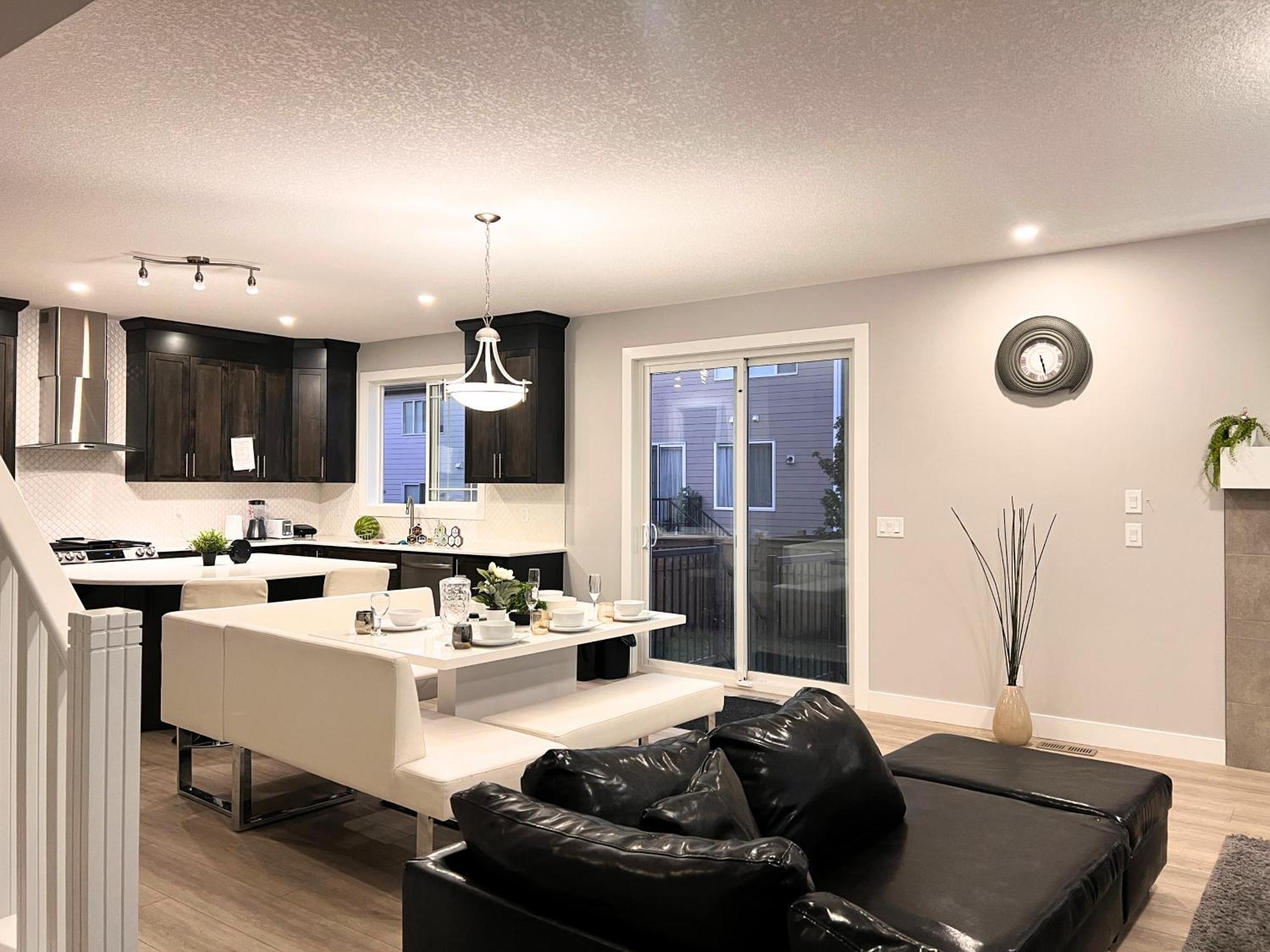 Flowealth Property Luxury Villa Near Lake Netflix Tv Wifi YYC 외부 사진